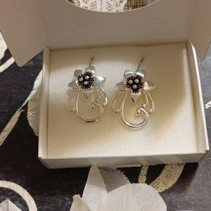 Designs fashion jewelry Flower garden dangles women's pierced earrings